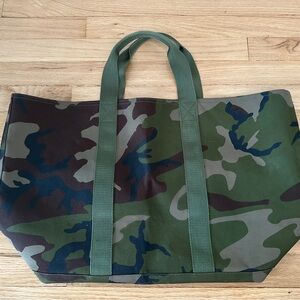 LL Bean Hunter's Tote Bag Water Proof Strong in Camo Military Green